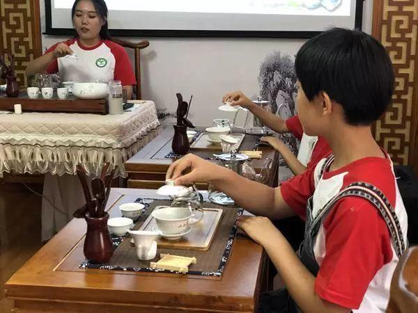 足球图片卡通画的魅力与创意