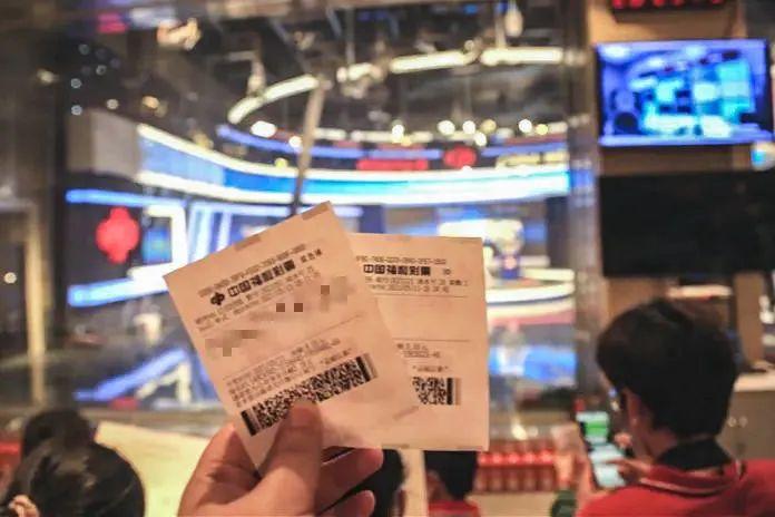双色球开奖直播视频直播，体验真实的彩票开奖过程